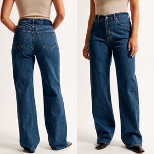 A & F Curve Love The ‘90s Relaxed Jean Size 27